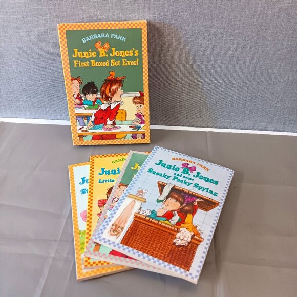 Junie B Jones First Boxed Set Ever Books 1-4 Barbara Park VTG 90s Childrens Book - Picture 1 of 9